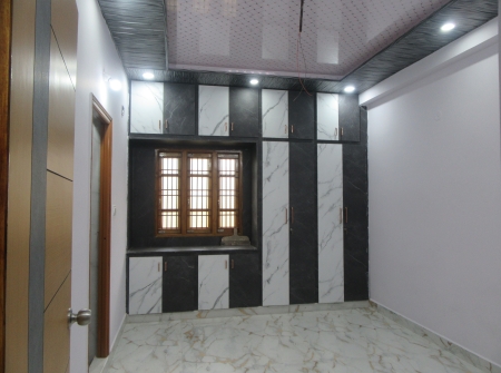 3) Li id 407 - Master Bedroom.JPG